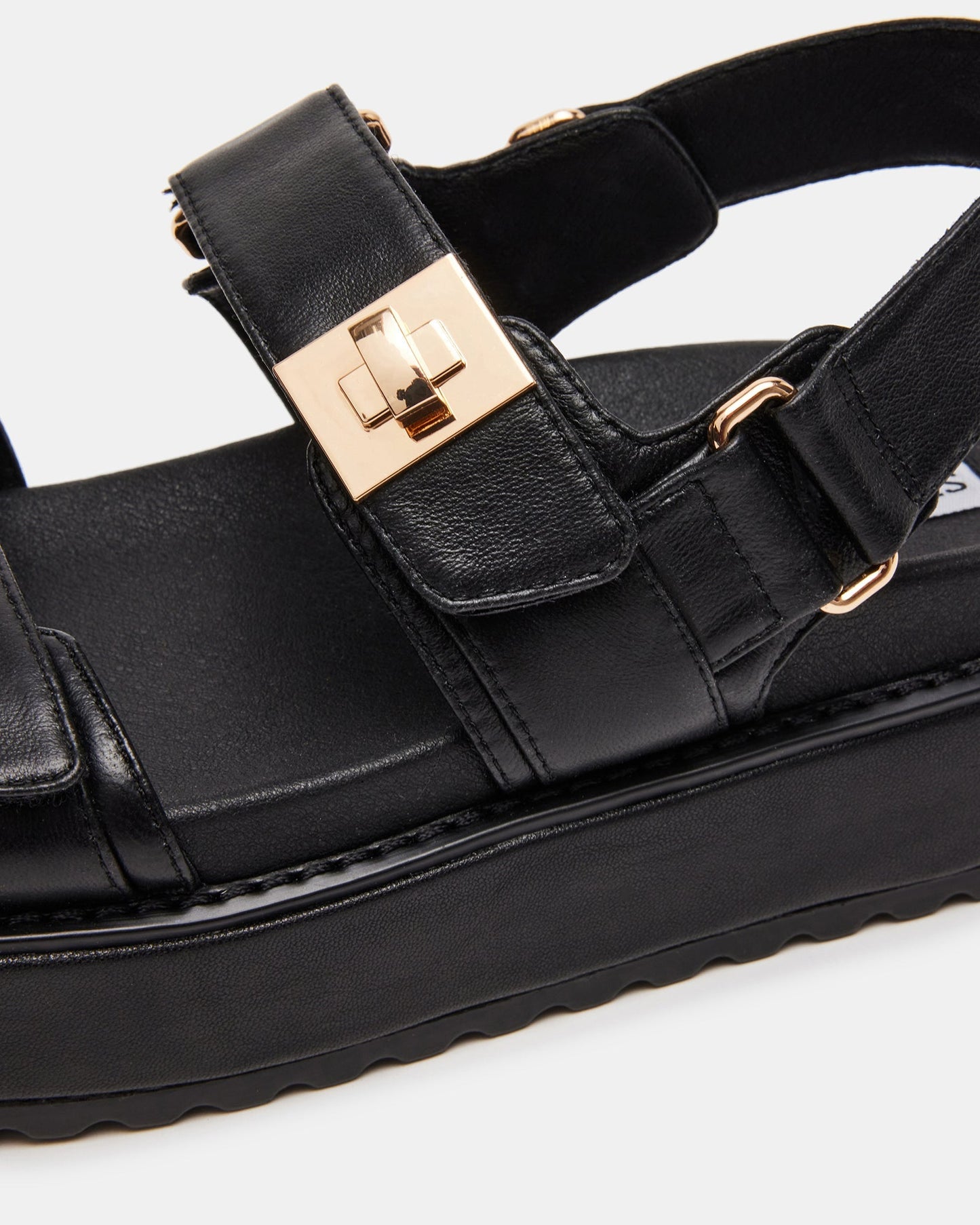 Bigmona Black Leather