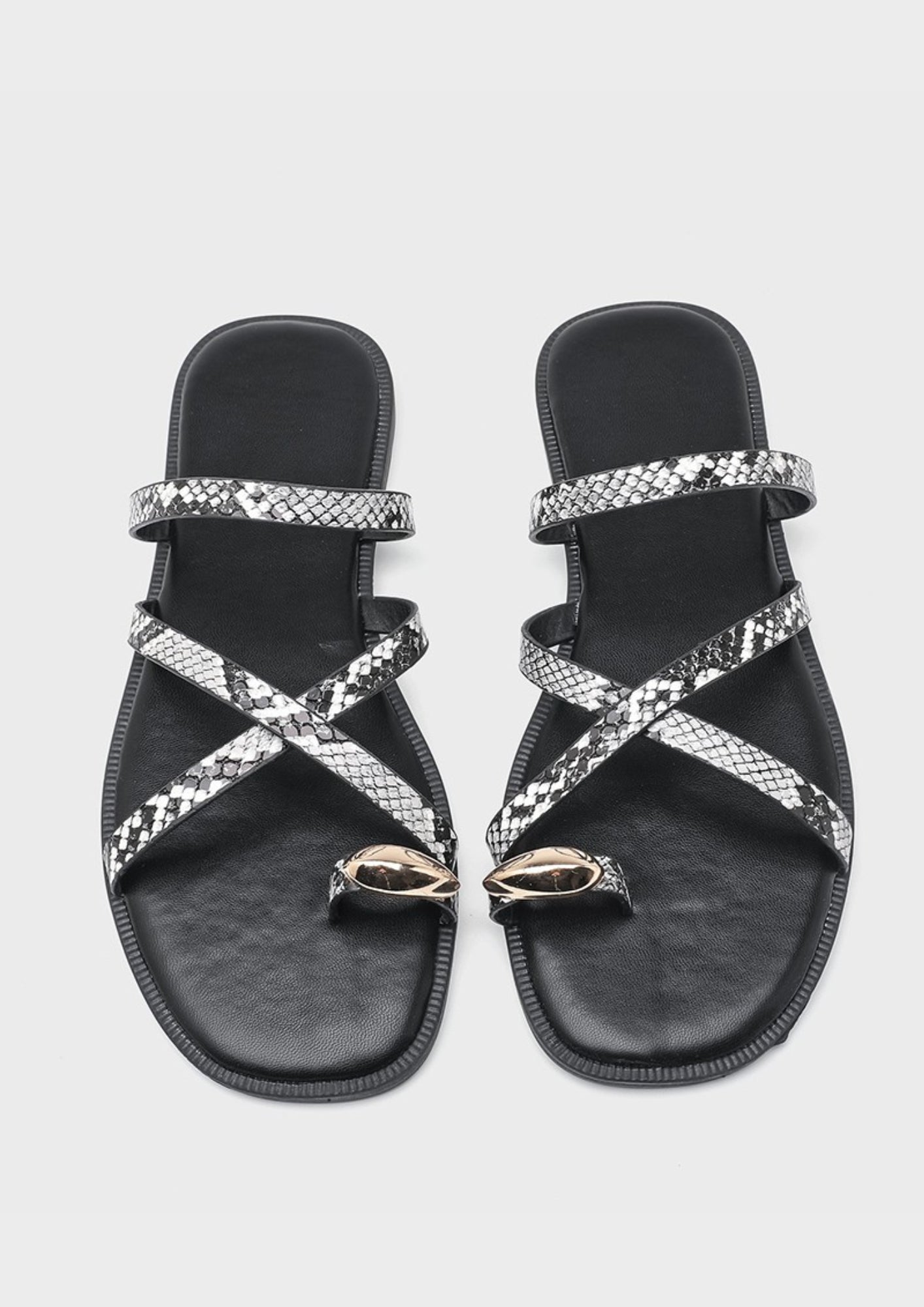 Chinelo NARA Python