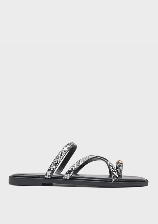 Chinelo NARA Python